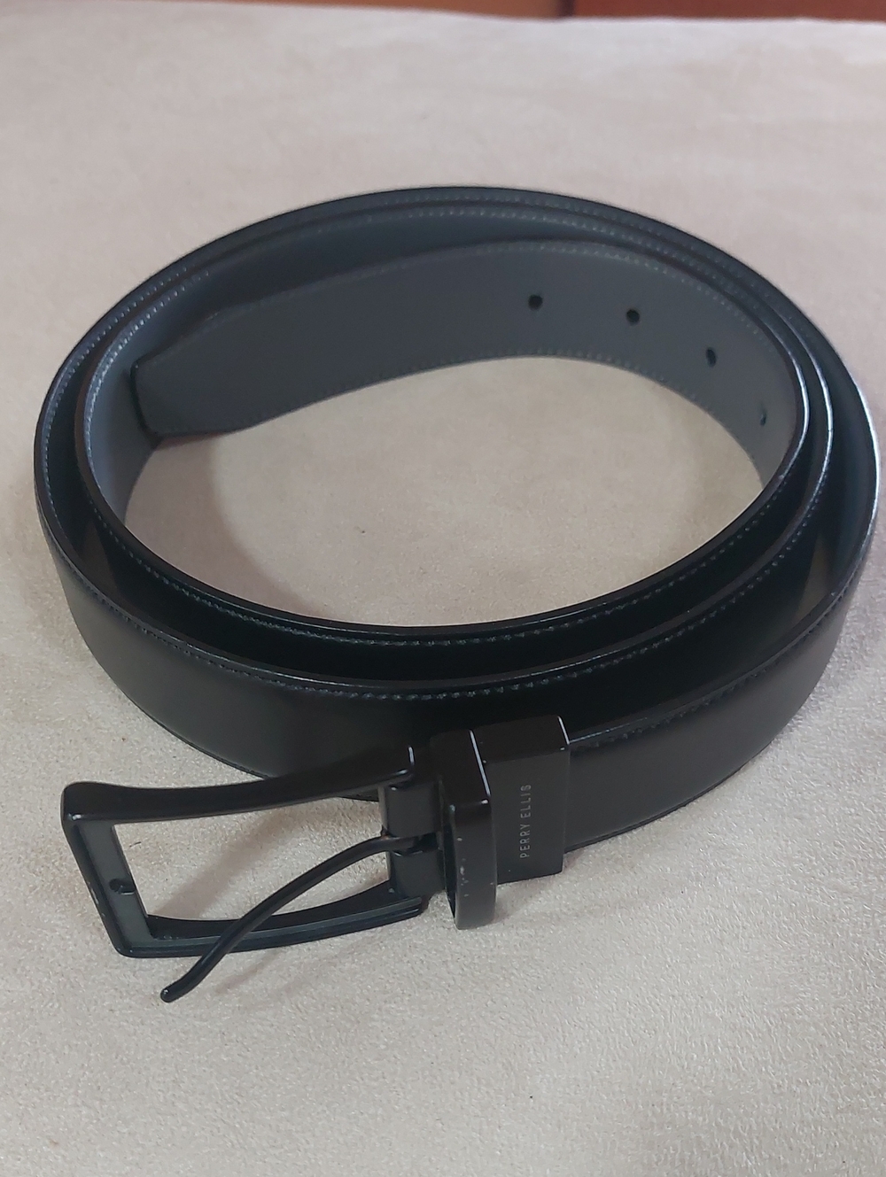 Size 44, Perry Ellis Black Leather Reversible Belt with Gray Interior